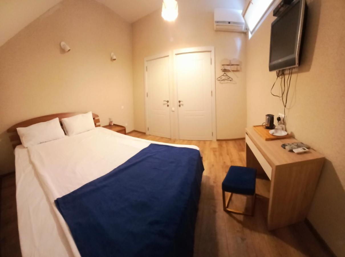 Hotel Lile Тбилиси Екстериор снимка
